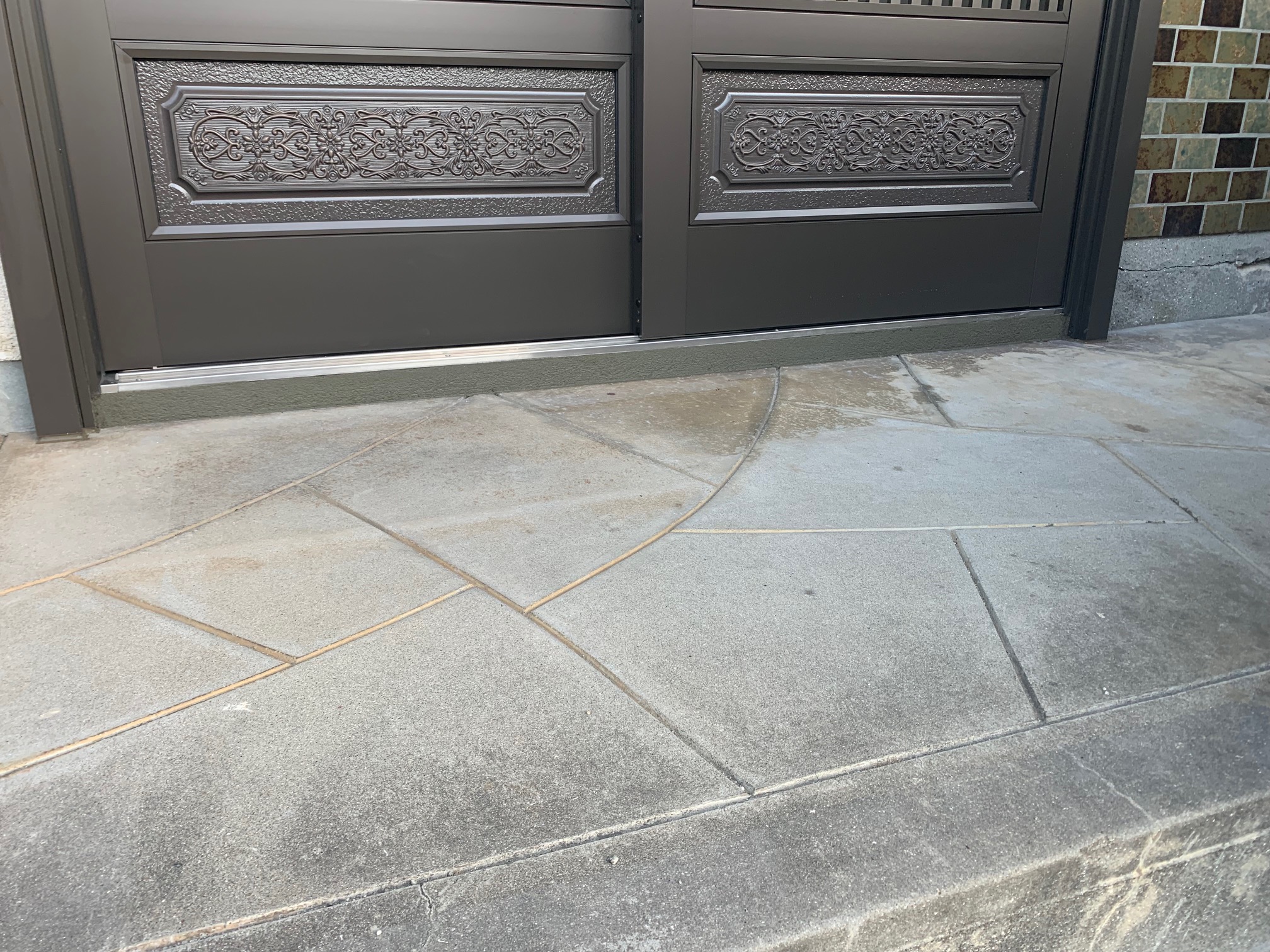 さくらエステート 大牟田店の大牟田では玄関引戸のリフォームが多いです。の施工後の写真3